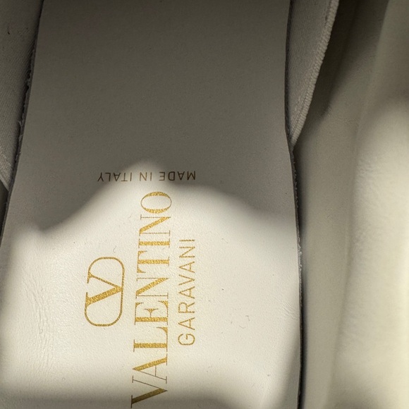 Valentino ONE STUD XL NAPPA LEATHER LOW-TOP SNEAKER - Picture 4 of 5